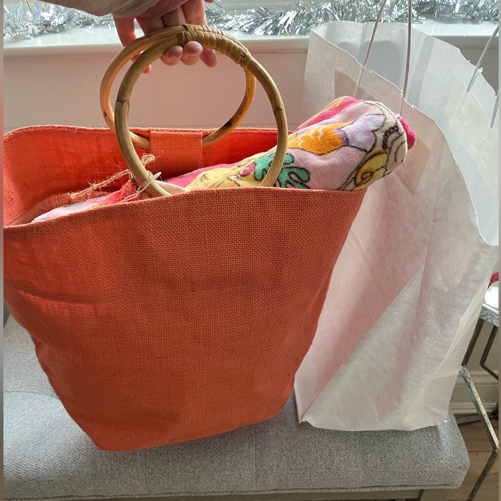 NWT Tangerine Orange MUDPIE Tote Bag w Bamboo Handles, beach or resort bag!